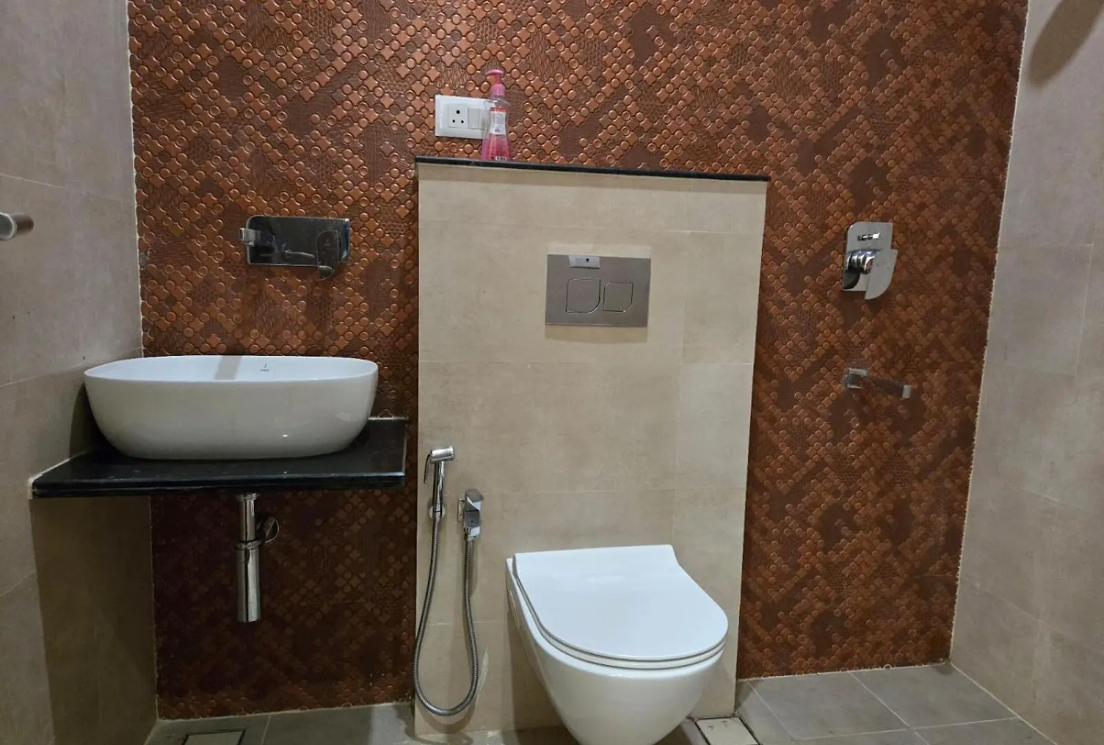 Hotel Divine Banaras By Resort Varanasi 4*,