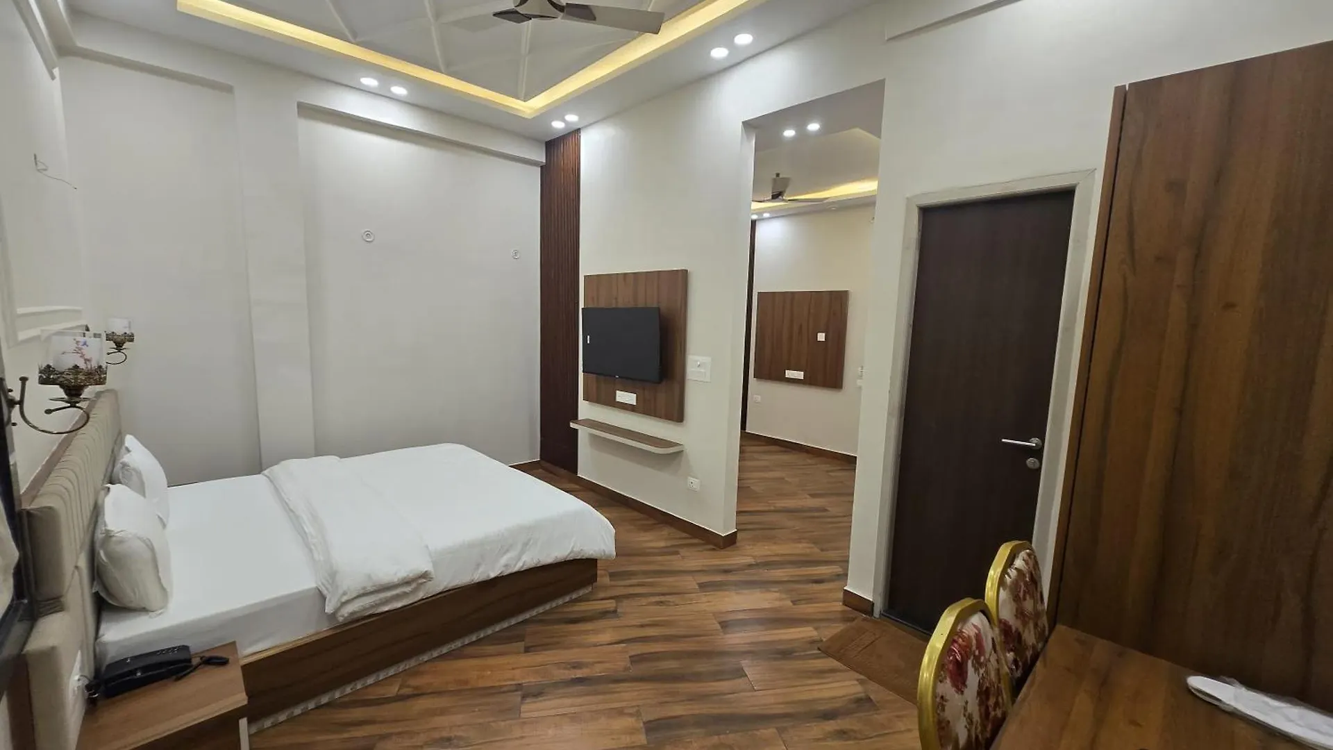 Hotel Divine Banaras By Resort Varanasi