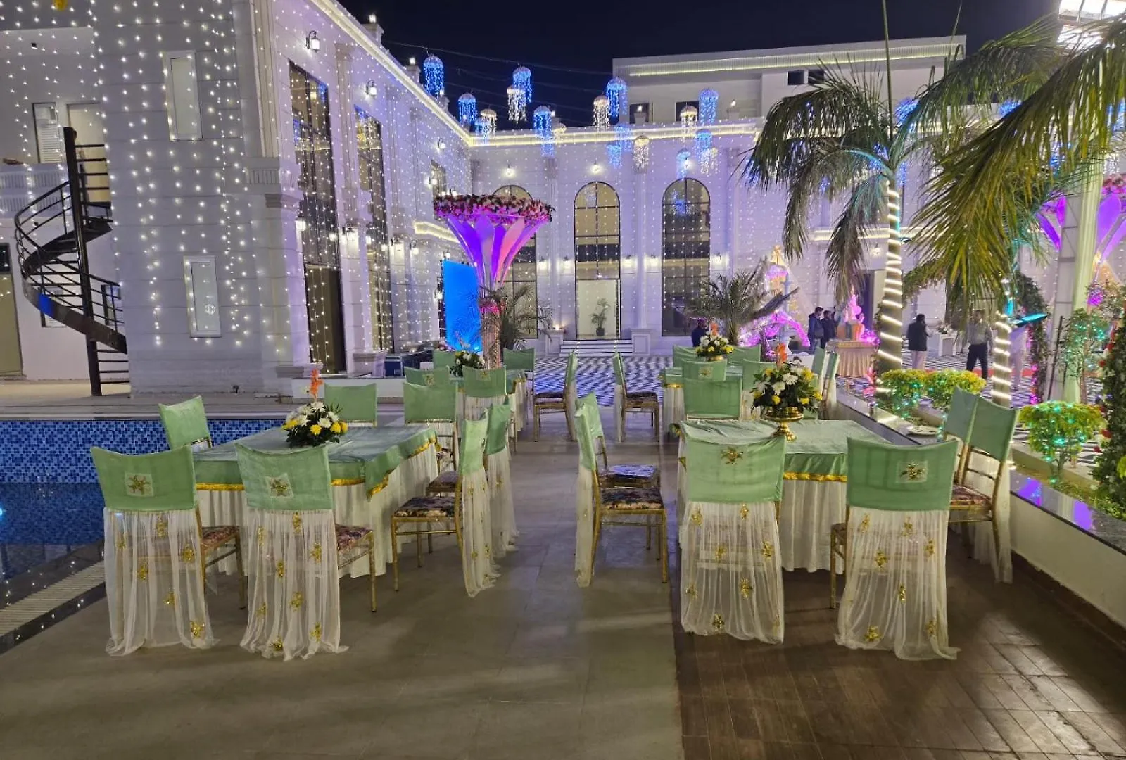 Hotel Divine Banaras By Resort Varanasi